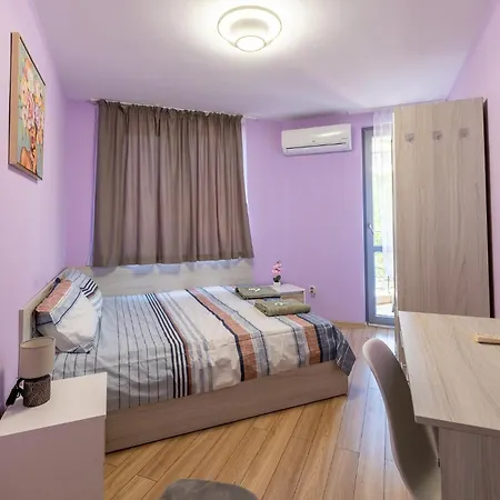 Апартамент Stylish 2bdr & Location & Free Parking *