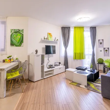 Stylish 2bdr & Location & Free Parking