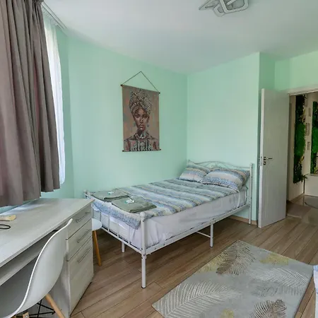 Stylish 2bdr & Location & Free Parking * Благоевград